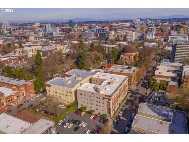 MLS: 22467353 Condo For Sale