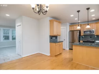 Photo #6: 22467813 Listing 