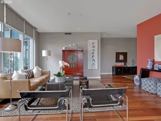 Photo #3: 22467935 Listing