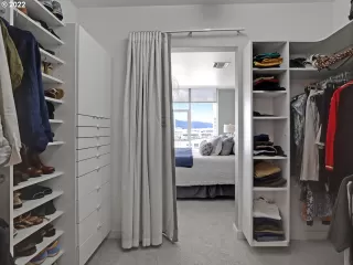 Photo #6: 22467935 Listing