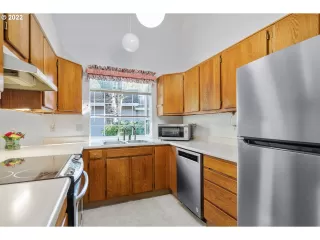 Photo #4: 22468159 Listing