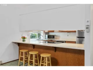 Photo #5: 22468159 Listing