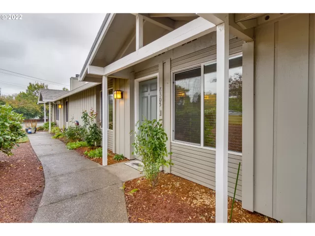 MLS: 22468305 Condo For Sale