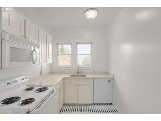 Photo #2: 22469554 Listing 