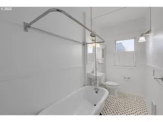 Photo #4: 22469554 Listing 