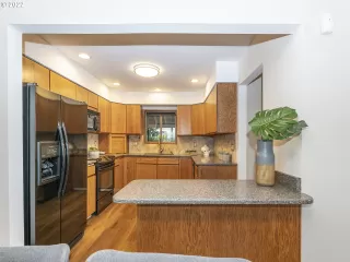 Photo #4: 22470463 Listing 