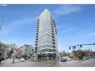 Photo #2: 22471449 Listing