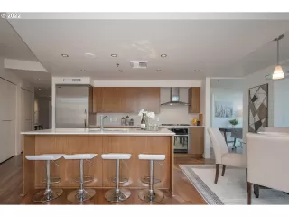 Photo #2: 22471700 Listing 