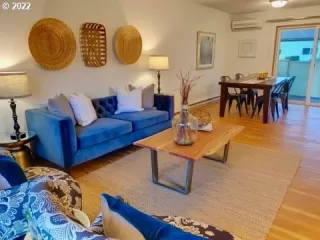 Photo #3: 22472402 Listing