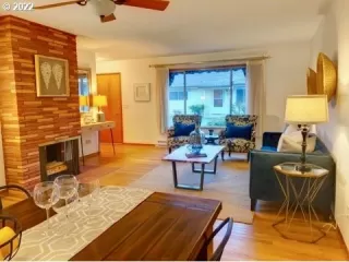 Photo #4: 22472402 Listing