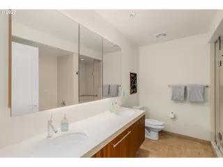 Photo #4: 22474151 Listing 