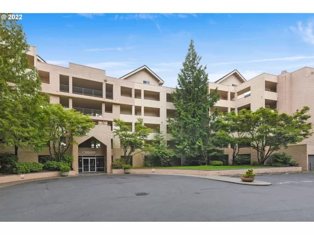 MLS: 22474569 Condo For Sale