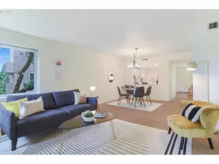 Photo #5: 22474569 Listing