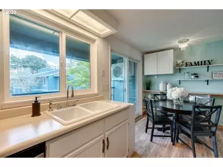 Photo #4: 22474651 Listing 