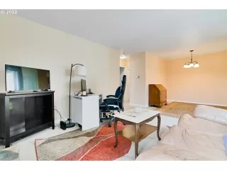 Photo #4: 22474671 Listing 