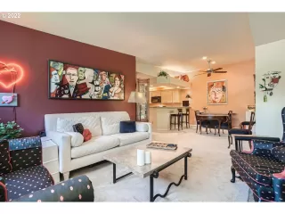 Photo #6: 22474870 Listing