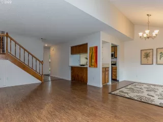 Photo #4: 22475183 Listing