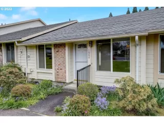 Photo #4: 22477352 Listing