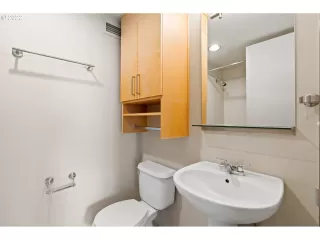 Photo #5: 22478613 Listing