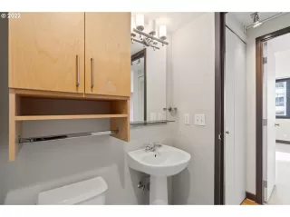 Photo #6: 22478613 Listing