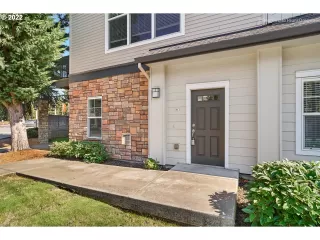 Photo #4: 22479711 Listing