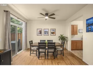 Photo #5: 22479795 Listing