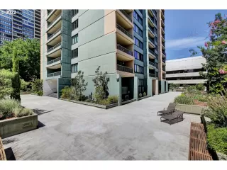 Photo #1: 22480040 Listing