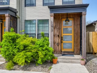 Photo #1: 22480327 Listing 