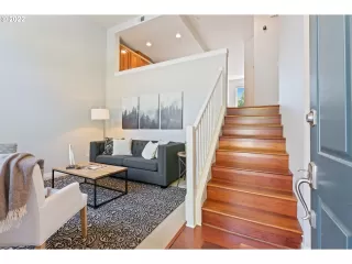 Photo #4: 22480578 Listing