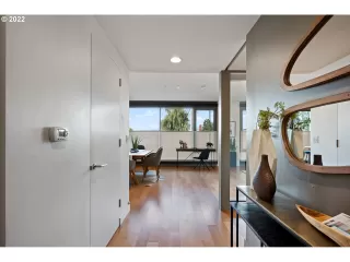 Photo #2: 22481211 Listing