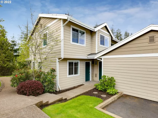 MLS: 22481404 Condo For Sale