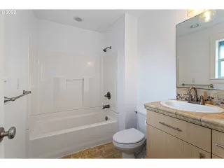 Photo #1: 22482545 Listing 