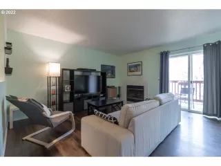 Photo #2: 22482886 Listing