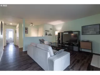 Photo #3: 22482886 Listing