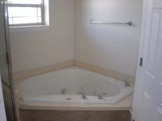 Photo #2: 22482908 Listing