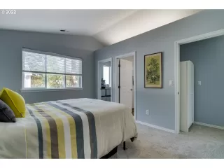 Photo #6: 22483146 Listing