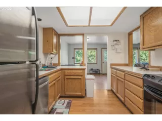 Photo #2: 22483556 Listing