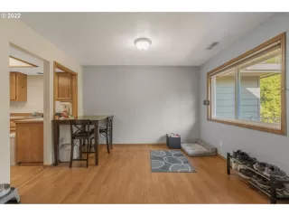 Photo #4: 22483556 Listing