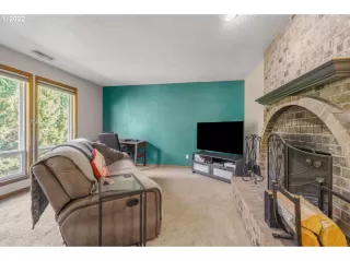 Photo #5: 22483556 Listing