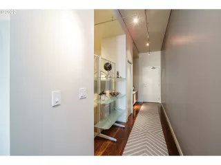 Photo #4: 22484247 Listing 