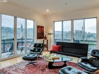 Photo #6: 22484259 Listing