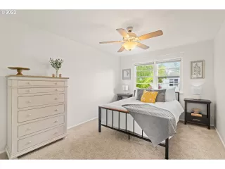 Photo #5: 22485110 Listing