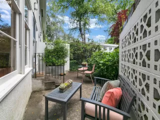 Photo #5: 22485881 Listing