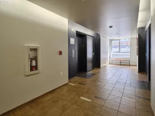 Photo #4: 22485970 Listing