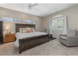 Photo #4: 22487495 Listing