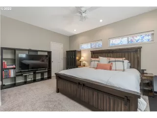 Photo #5: 22487495 Listing