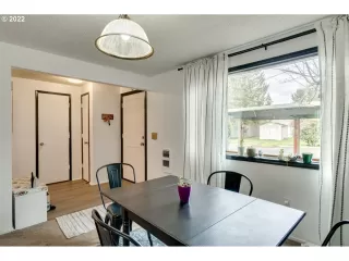 Photo #4: 22487651 Listing