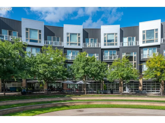 MLS: 22488562 Condo For Sale