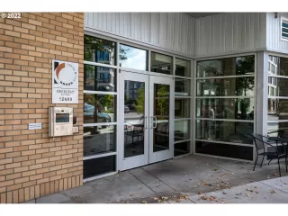 Photo #3: 22488562 Listing