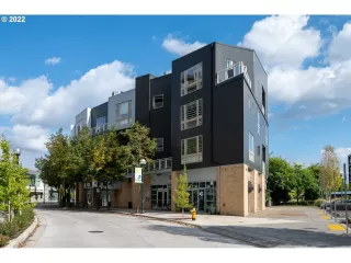 Photo #4: 22488562 Listing